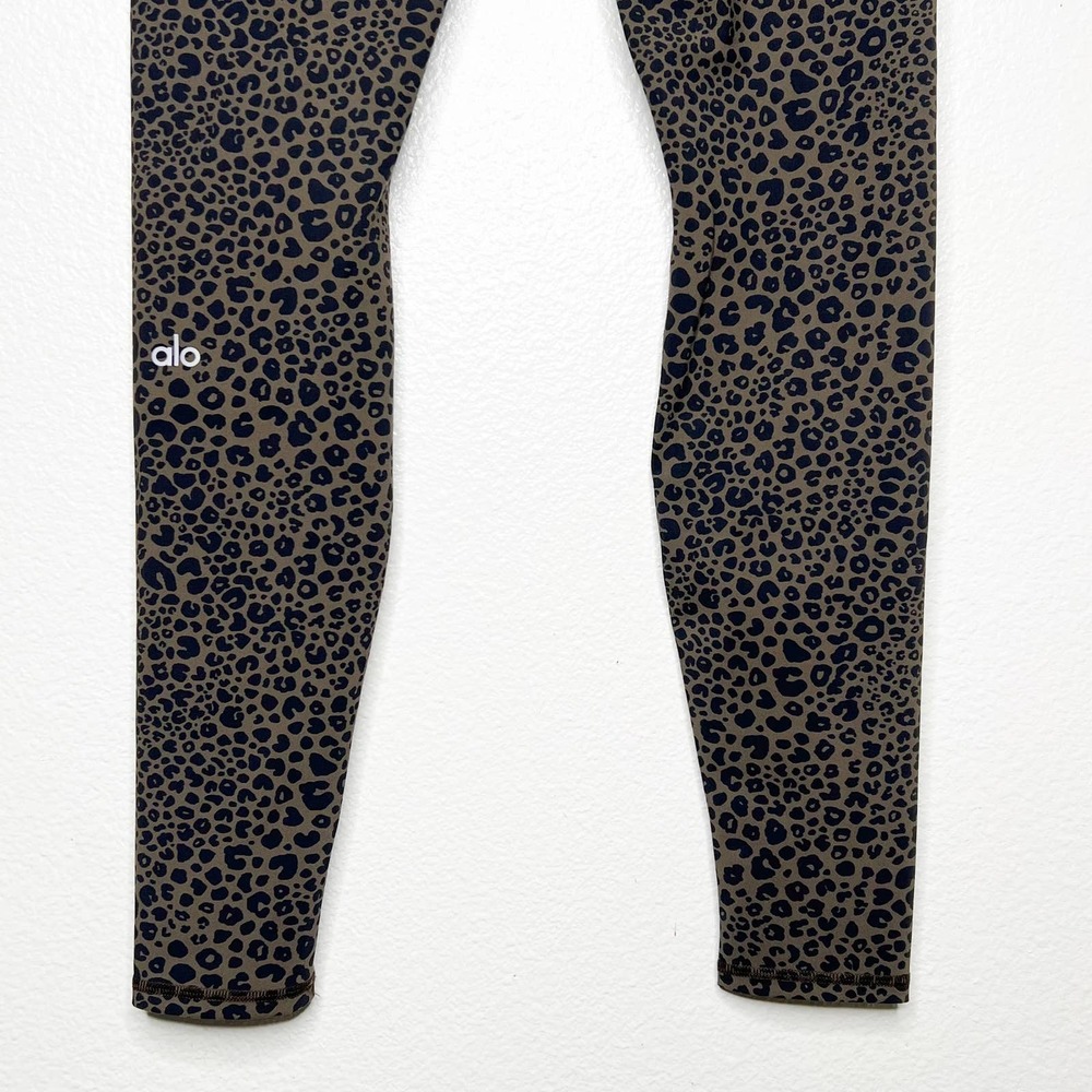 ALO Yoga Leopard Print Leggings - Brown and Black - Picture 6 of 12
